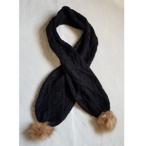 Black scarf with faux fur